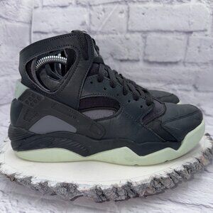 Nike Mens Air Flight Huarache Dark Smoke Barely Green Shoes Size 7 Sneakers